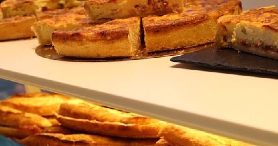 quiches-et-sandwiches-pour-le-déjeuner-préparation-du-pain-Le-pain-Anthony-Bosson-LEssentiel-et-la-fête-des-pains_opt